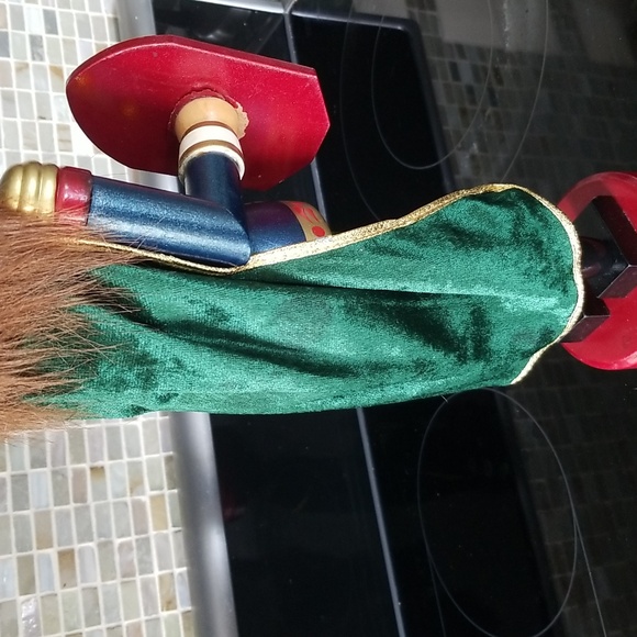 Wooden Nutcracker King 18" Tall - Picture 6 of 9